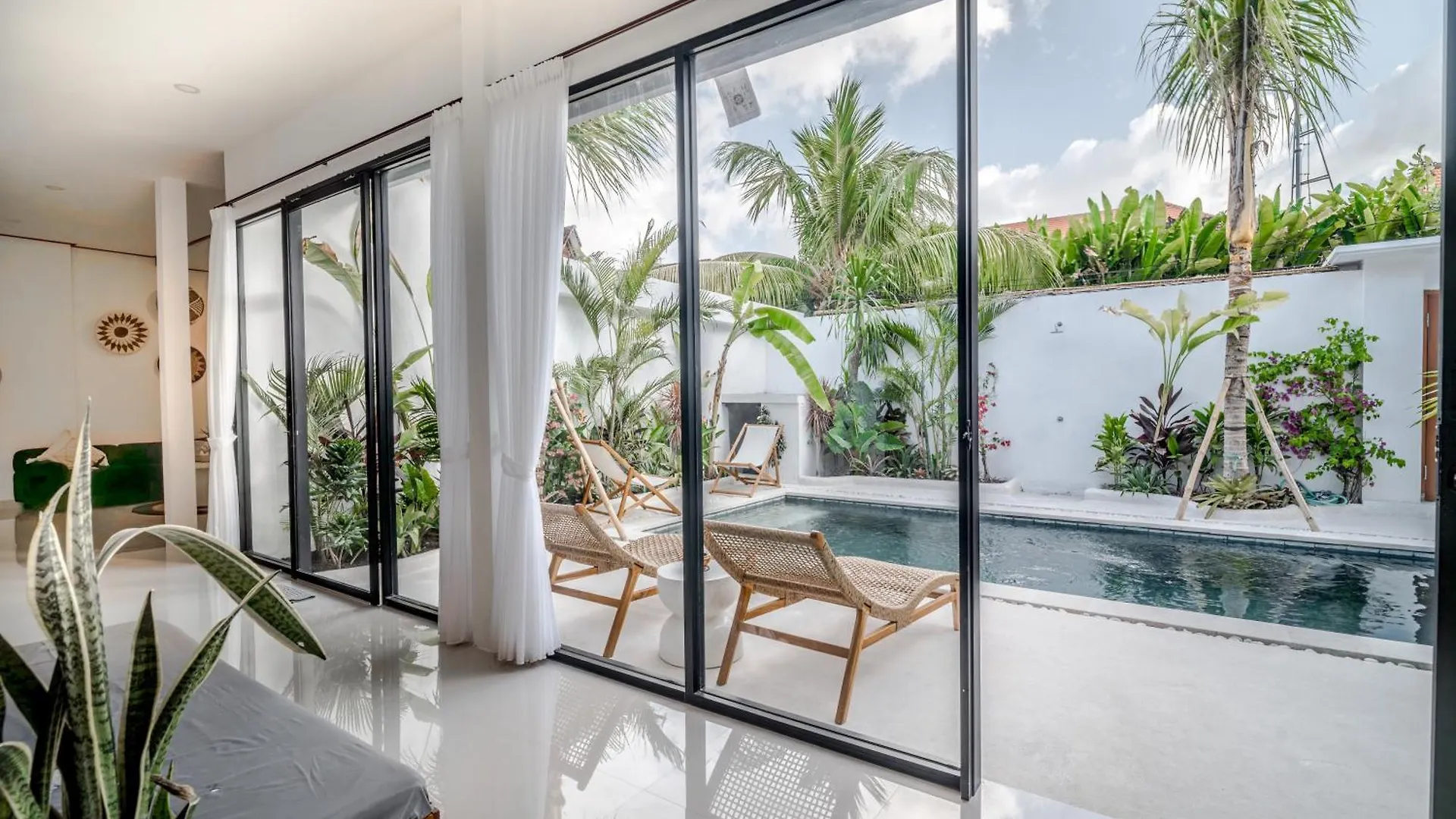 Villa Lemone Braban By Bali Villa Solutions Seminyak